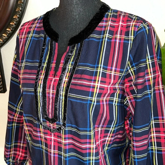 TALBOTS Petite Women’s Split-Neck Tunic Blouse Top Red Cabin Plaid Velvet - Picture 2 of 14
